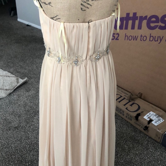 Long gold maxi formal dress - Picture 5 of 5